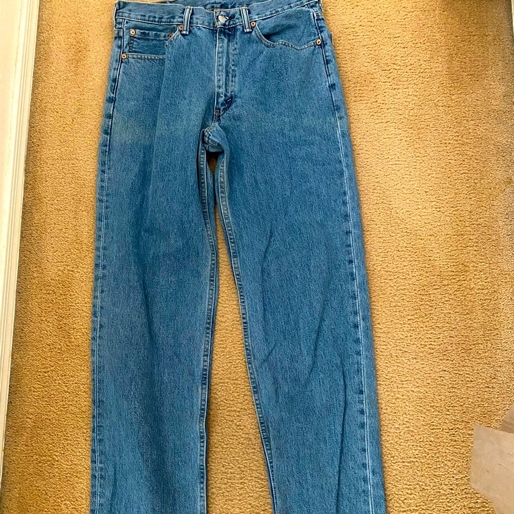 Men’s 550 Levi Strauss 34 x 36 great condition jeans, pet free house & no stains